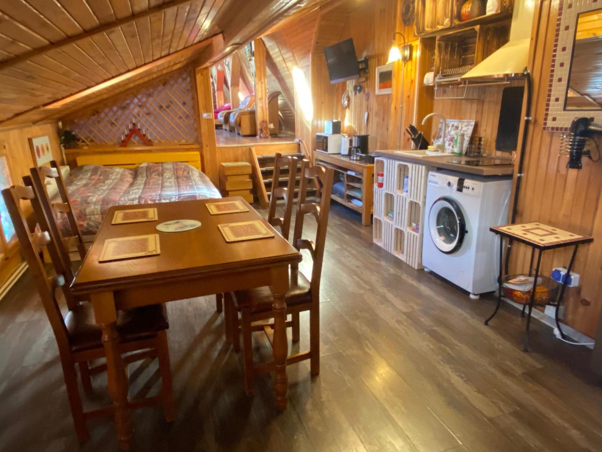 Wooden Attic Apartment Brasov Exterior photo