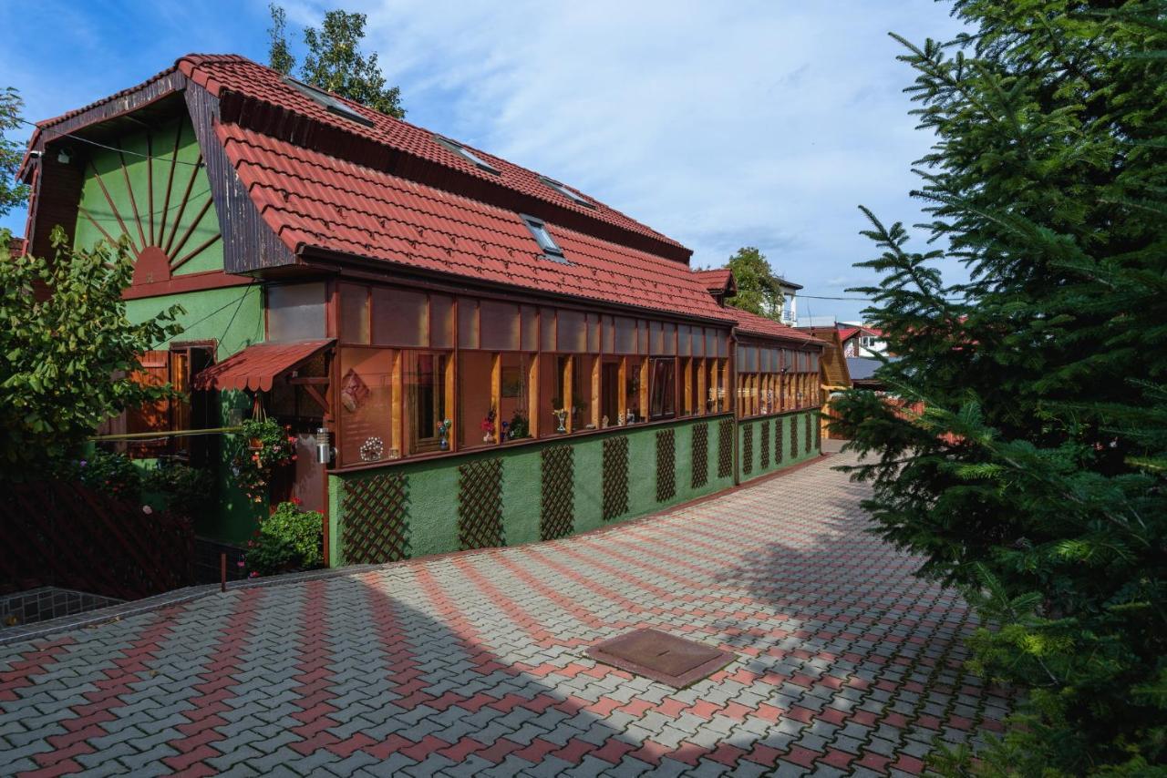 Wooden Attic Apartment Brasov Exterior photo